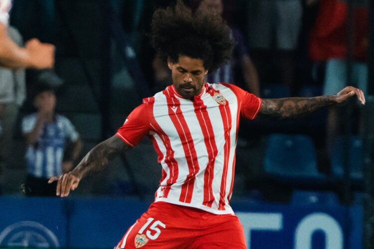 Aridane no tuvo una gran actuación en el último partido con el Almería 1 Aridane erratico almeria