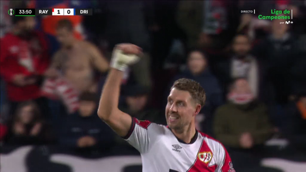 Lejeune adelanta al Rayo con un golazo 2 Lejeune celebra el gol ante el Drita
