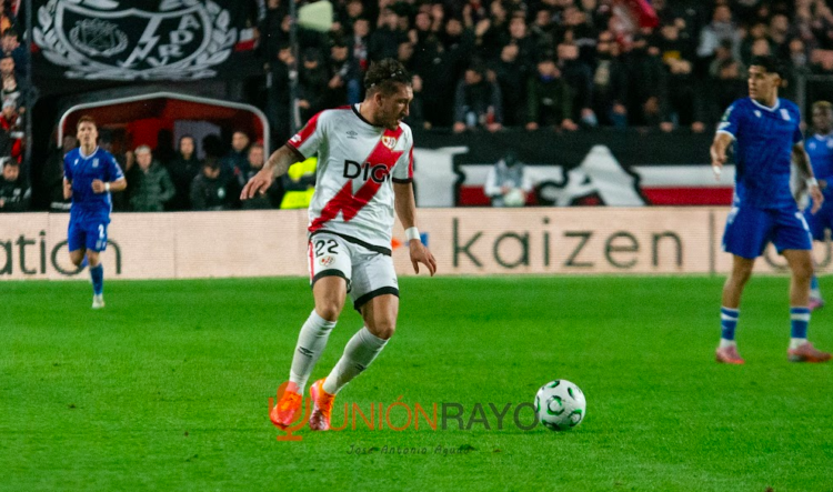 El 'Pacha' Espino viaja a Polonia y vuelve a estar disponible para Íñigo Pérez 1 Pacha Espino