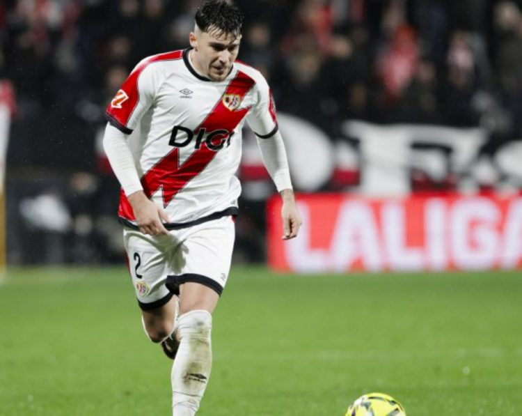 Ratiu vio la quinta amarilla ante el Betis y podría ser baja ante el Elche 1 Ratiu. Vía: LaLiga