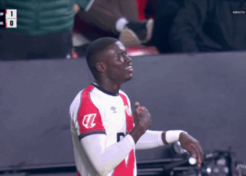 Mendy primer gol como profesional y estreno rayo