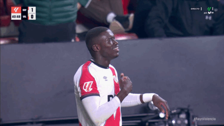 Mendy primer gol como profesional y estreno rayo