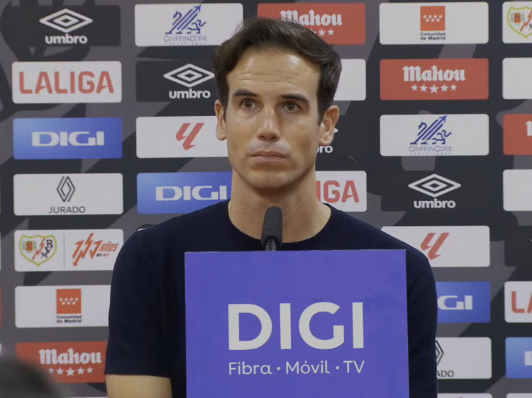 Iñigo Pérez, tras el empate ante el Betis: "El aspecto negativo de la noche es la posible grave lesión de Jorge. No tiene buena pinta" 1 Iñigo rueda de prensa betis