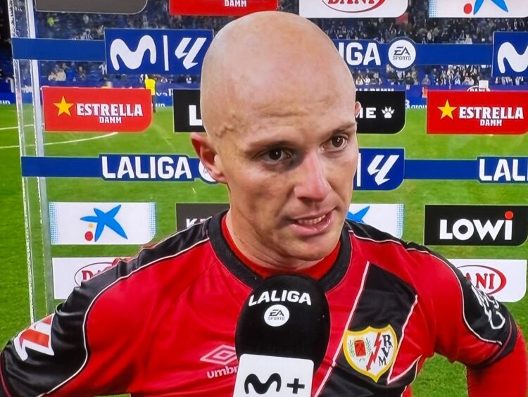 Isi, tras la derrota ante el Espanyol: "El penalti me parece un poco riguroso" 1 Isi