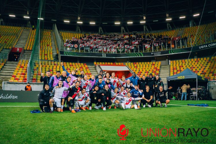 aficionados desplazamiento Rayo