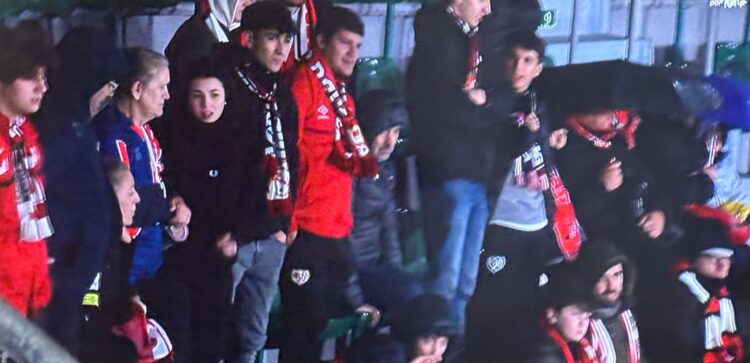 aficionados Rayo desplazados a Elche