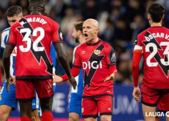 la contracronica Rayo Isi