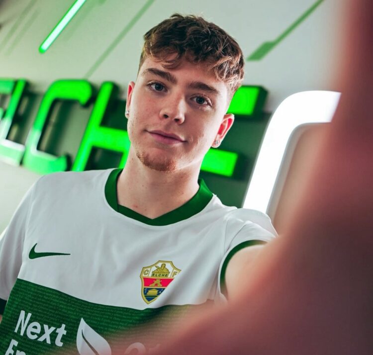 El hijo de Míchel ficha por el Elche B y entra en la convocatoria del primer equipo ante el Sevilla 1 Alex Sánchez elche portada