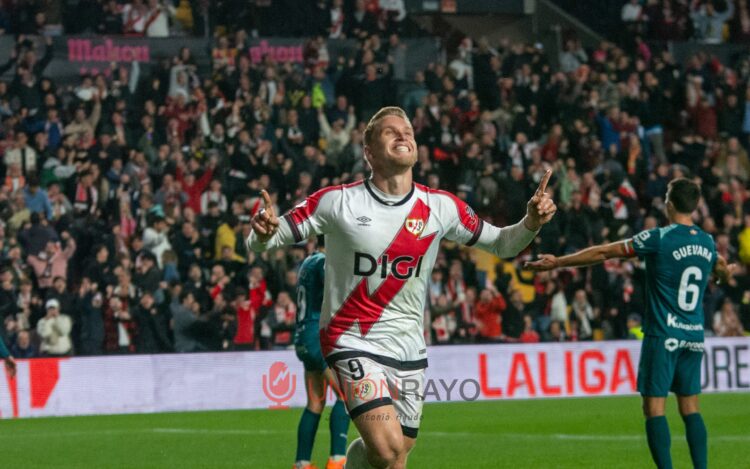 Alemao celebra el gol de la victoria ante el Alavés en LaLiga. José Antonio Agudo