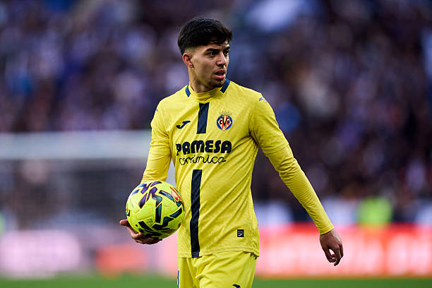 SAN SEBASTIAN, SPAIN - NOVEMBER 30: Ilias Akhomach of Villarreal FC looks on during the LaLiga EA Sports match between Real Sociedad and Villarreal CF at Reale Arena on November 30, 2025 in San Sebastian, Spain. (Photo by Juan Manuel Serrano Arce/Getty Images)