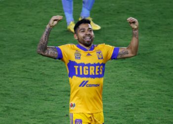 Javier Aquino nuevo club