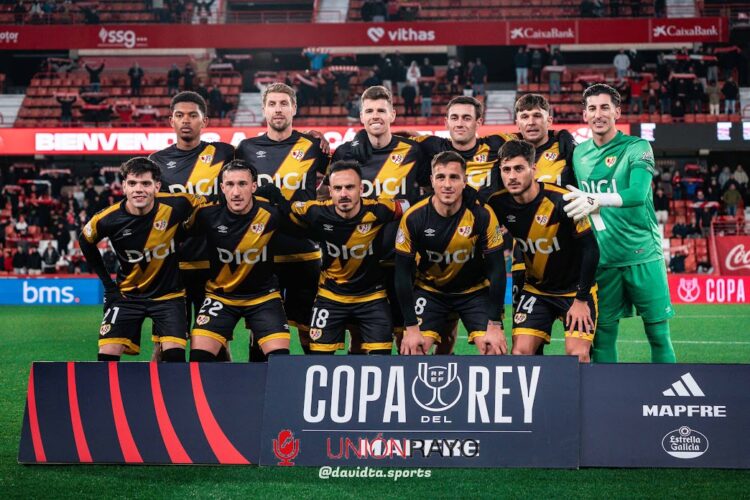 Galería del Granada 1-3 Rayo Vallecano de los dieciseisavos de Copa del Rey 1 Once Rayo Granada