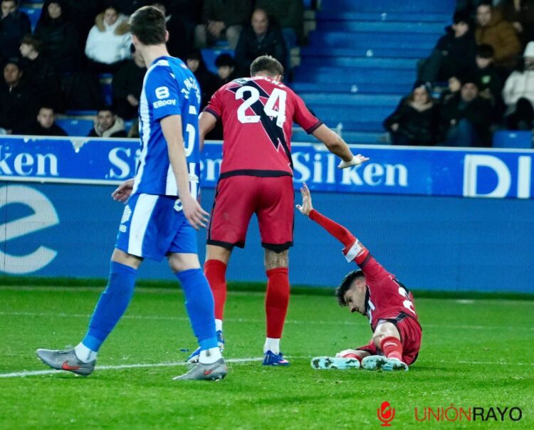 Óscar Valentín volvió a sufrir una herida en la nariz en Copa del Rey 1 Óscar Valentín Rayo Alavés