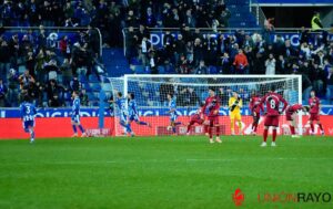 Óscar Valentín volvió a sufrir una herida en la nariz en Copa del Rey 2 Rayo Alavés