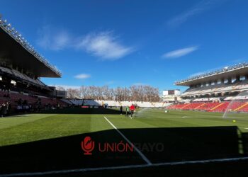 cesped Estadio de Vallecas