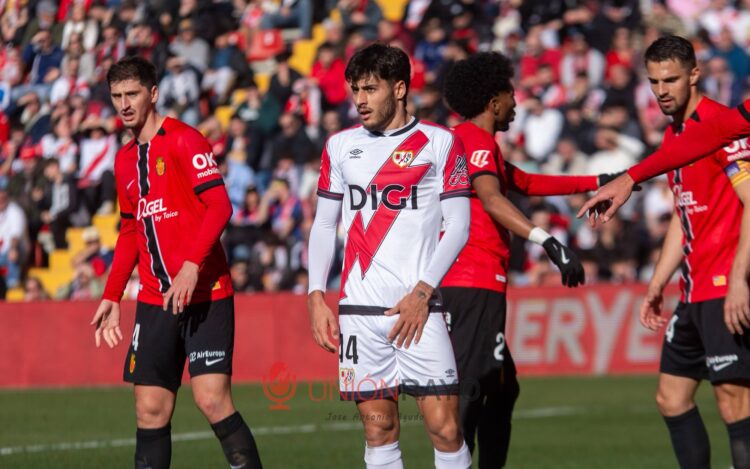 Carlos Martín debuta como titular en Liga con el Rayo Vallecano 1 img 0247 original