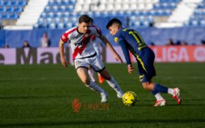 Gerard Gumbau, tras el empate ante el Betis: «Sacar cuatro puntos contra este tipo de rivales te siguen afianzando» 3 Gerard Gumbau