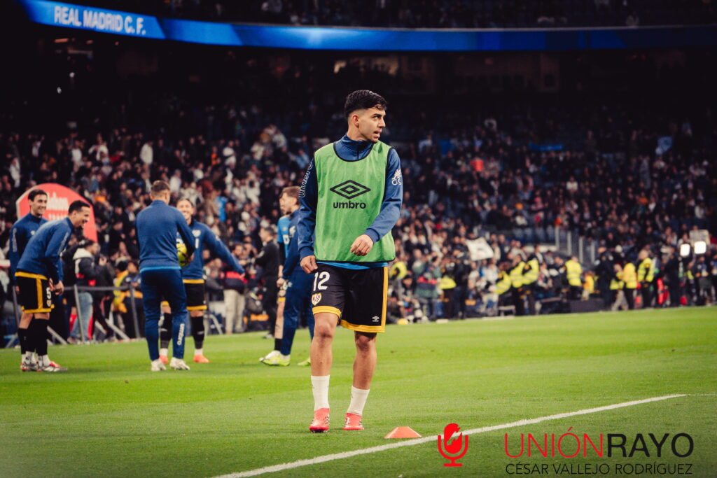 ⁠Ilias Akhomach sumó su primera titularidad con el Rayo Vallecano