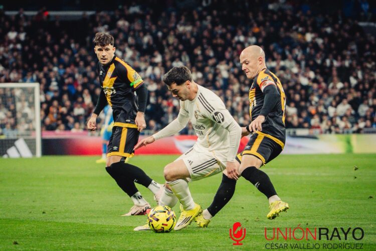 Real Madrid 2-1 Rayo Vallecano: "Mbappe le roba dos puntos al Rayo con un gol de penalti en el 100" 1 Rayo Real Madrid