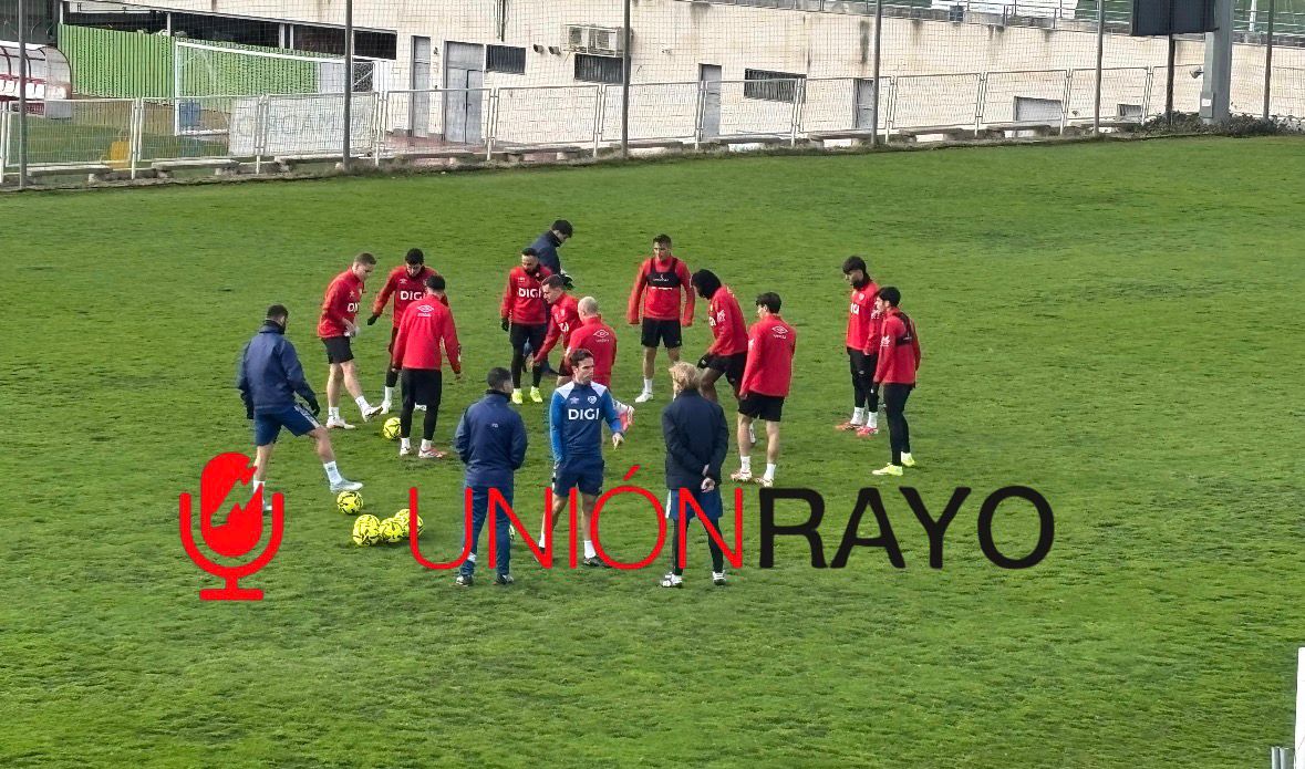 El Rayo vuelve a los entrenamientos para preparar el partido ante el Oviedo
