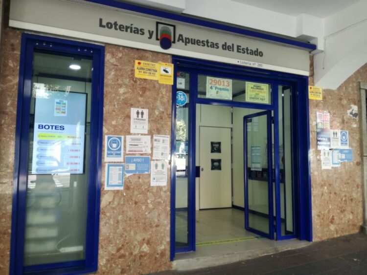 Unión Rayo da la bienvenida a un nuevo patrocinador: Administración Los Soportales, cerca del corazón de Vallecas 1 img 9421