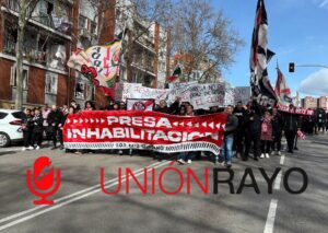 Alrededor de dos mil aficionados rayistas protestaron para la 'inhabilitación de Presa" 2 protesta aficionados Rayo