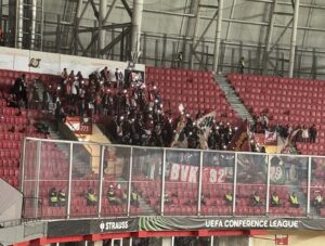 200 aficionados del Rayo en Turquía