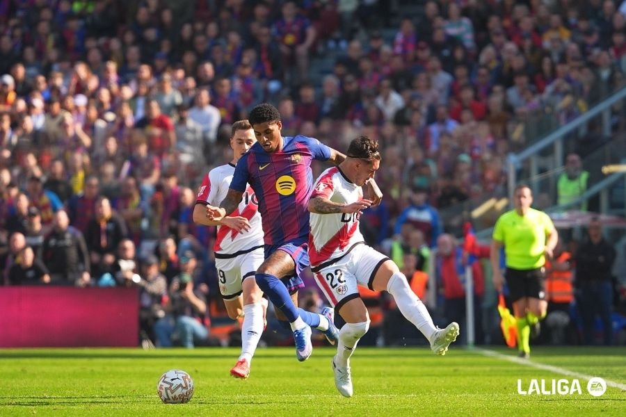 Carlos Martín y el Pacha Espino tuvieron las más claras para puntuar ante el Barcelona